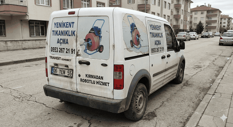Ankara Sincan Yenikent mahallesinde kırmadan robotla tıkanıklık açma hizmeti veren 06 plakalı servis aracı ve iletişim numarası